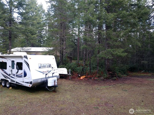 221 NE Madrona Avenue, Tahuya, WA 98588