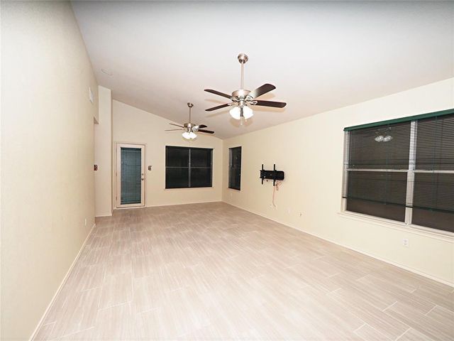 1161 Kentra DR W, Pflugerville, TX 78660