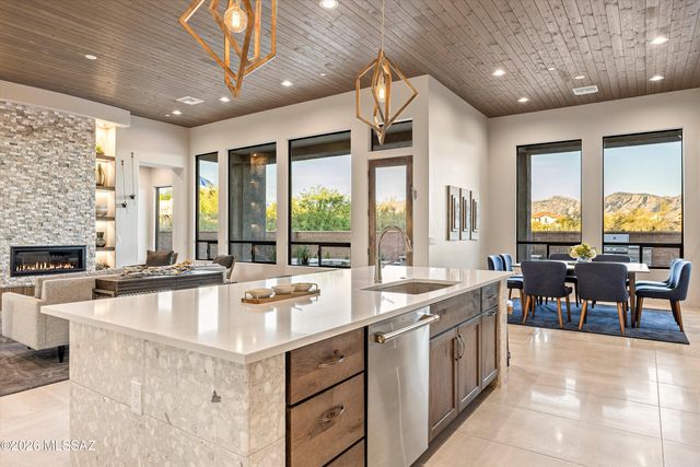 12406 N Durham Wash Drive, Marana, AZ 85658