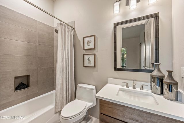 12406 N Durham Wash Drive, Marana, AZ 85658