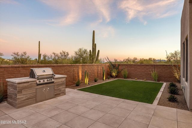 12406 N Durham Wash Drive, Marana, AZ 85658