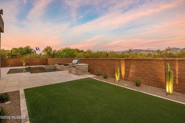 12406 N Durham Wash Drive, Marana, AZ 85658