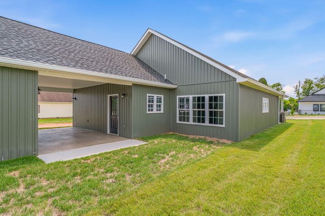927 Stratford Avenue, Sweetwater, TN 37874