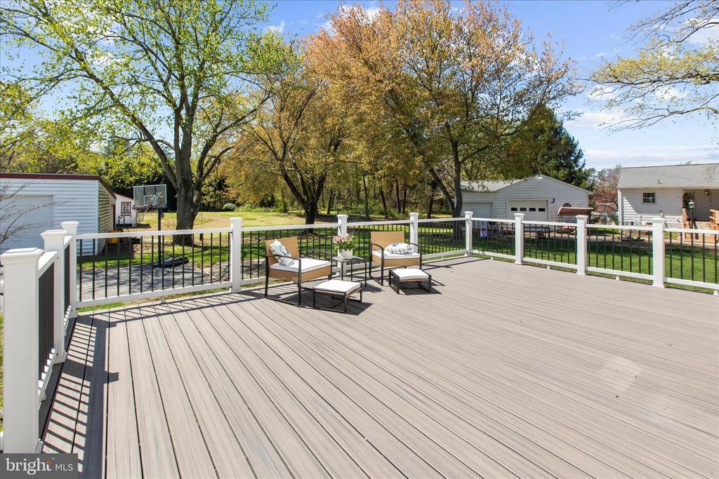 Image 36 of property listing at 161 MARGATE DR, Glen Burnie, MD 21060