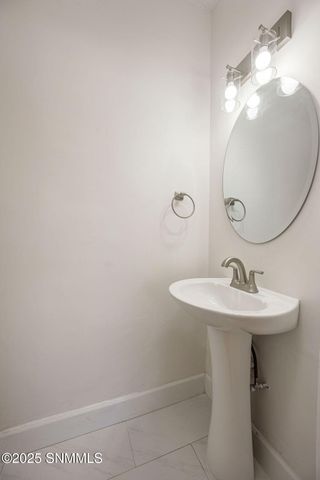 213 W Willougby Drive, Las Cruces, NM 88005