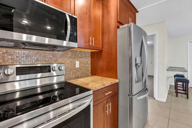 290 NW 65th Avenue, Margate, FL 33063