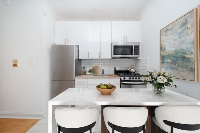 4141 41st St Apt 4G, New York City, NY 11104