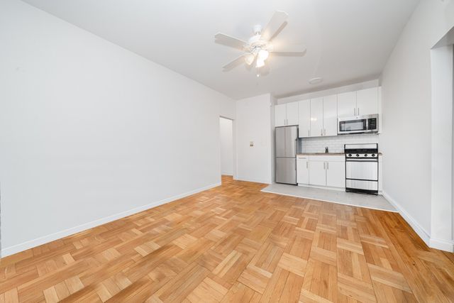4141 41st St Apt 4G, New York City, NY 11104