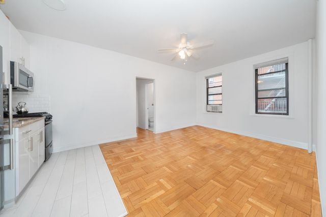 4141 41st St Apt 4G, New York City, NY 11104