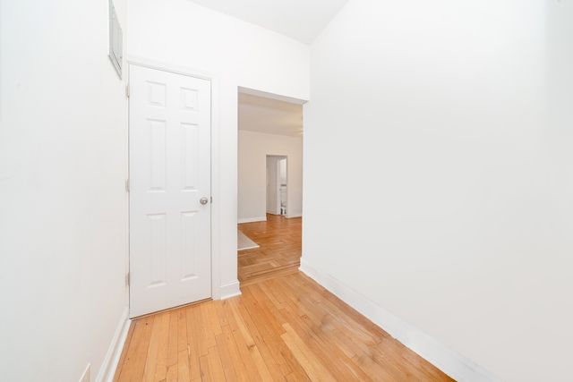 4141 41st St Apt 4G, New York City, NY 11104