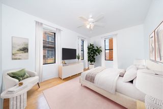 4141 41st St Apt 4G, New York City, NY 11104