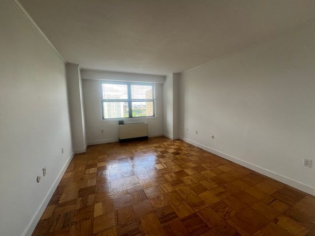 9 Hawthorne Place 15R, Boston, MA 02114