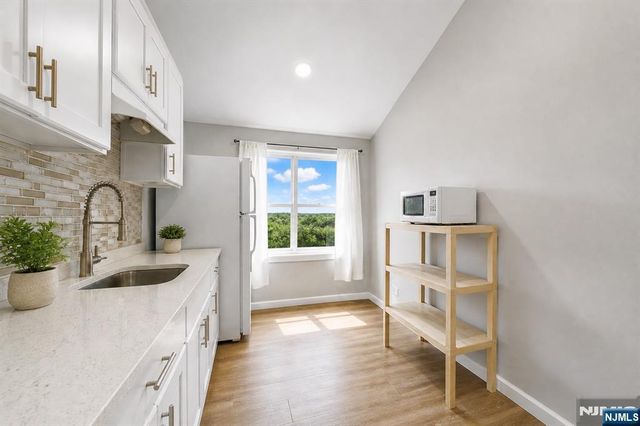 7 Belle Avenue, Paterson, NJ 07522