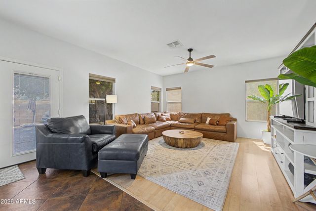 4337 E DESERT Lane, Gilbert, AZ 85234