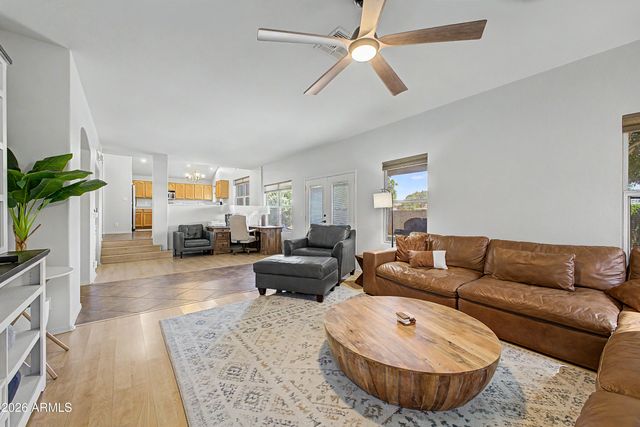 4337 E DESERT Lane, Gilbert, AZ 85234