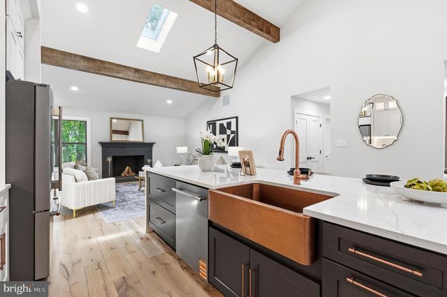10514 BREVITY DR, Great Falls, VA 22066