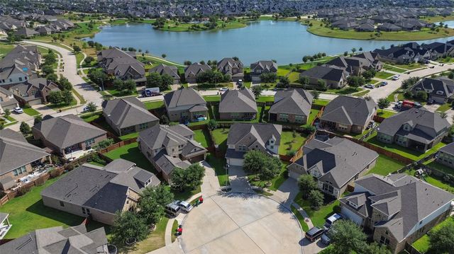 8111 Foster Gate Court, Richmond, TX 77407