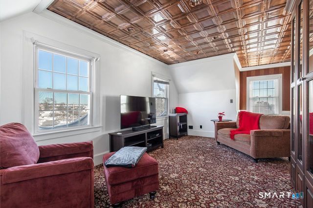 35 Point Lookout, Milford, CT 06460