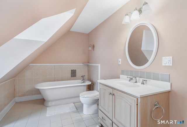 35 Point Lookout, Milford, CT 06460