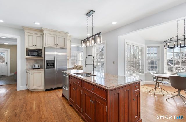 35 Point Lookout, Milford, CT 06460