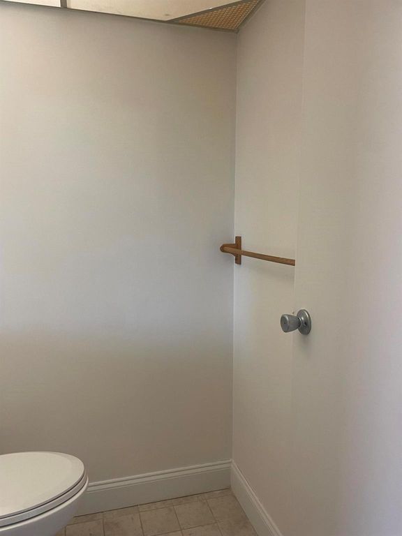 Image 16 of property listing at 234 Saxony E, Delray Beach, FL 33446