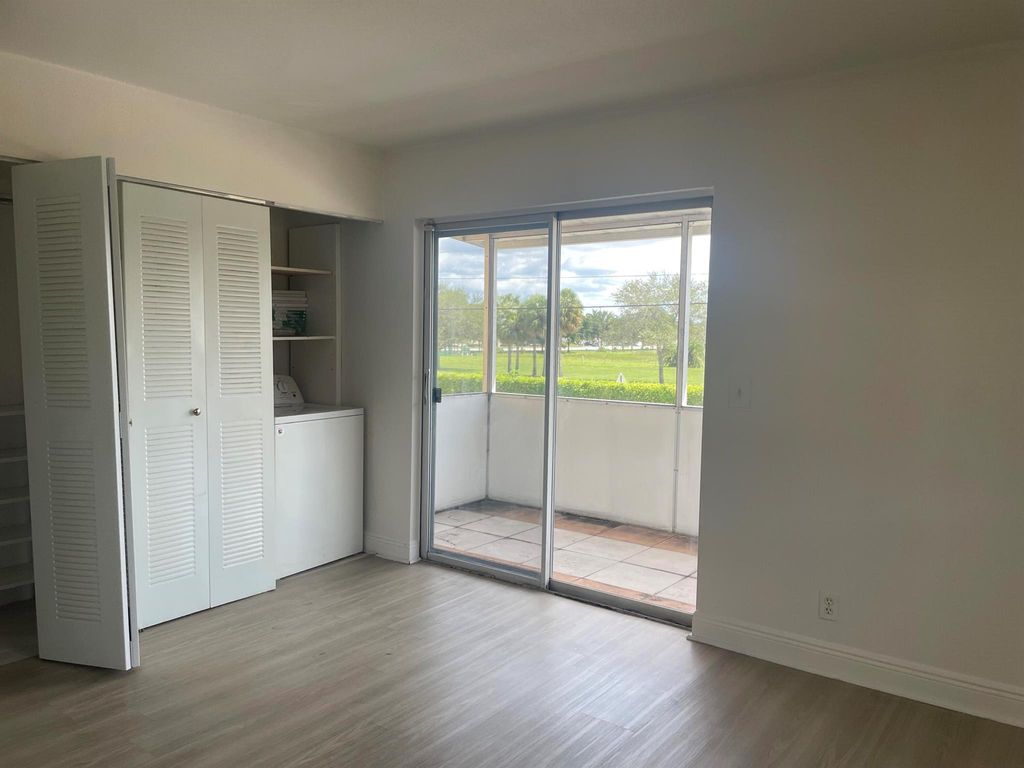 Image 19 of property listing at 234 Saxony E, Delray Beach, FL 33446