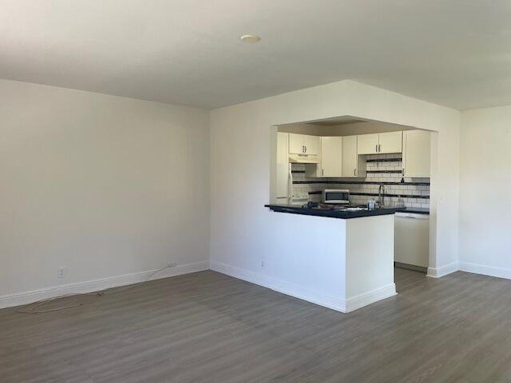 Image 2 of property listing at 234 Saxony E, Delray Beach, FL 33446