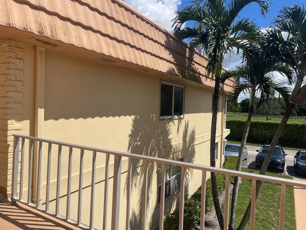 Image 29 of property listing at 234 Saxony E, Delray Beach, FL 33446