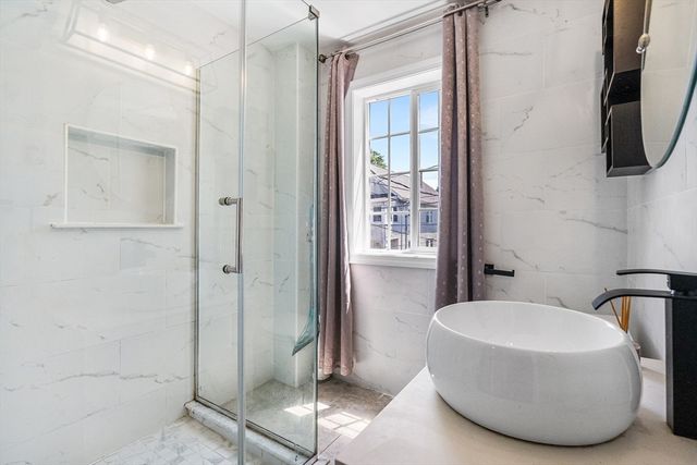 67 Prospect St, Watertown, MA 02472
