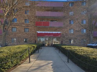 1463 Mercury Drive 115, Schaumburg, IL 60193