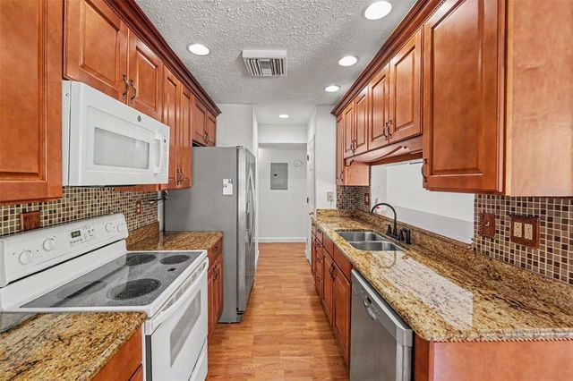 4105 38TH AVENUE S 75F, St Petersburg, FL 33711