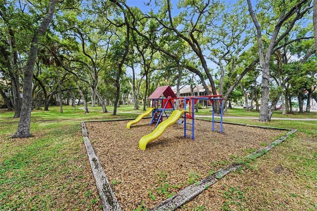 4105 38TH AVENUE S 75F, St Petersburg, FL 33711