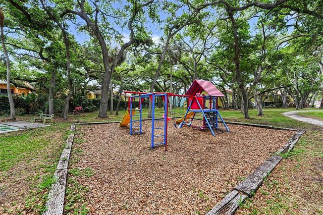 4105 38TH AVENUE S 75F, St Petersburg, FL 33711
