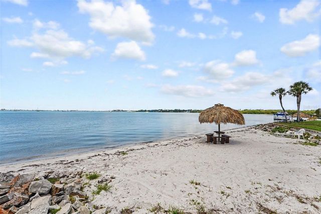 4105 38TH AVENUE S 75F, St Petersburg, FL 33711