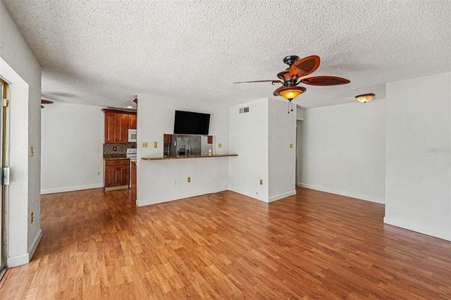 4105 38TH AVENUE S 75F, St Petersburg, FL 33711
