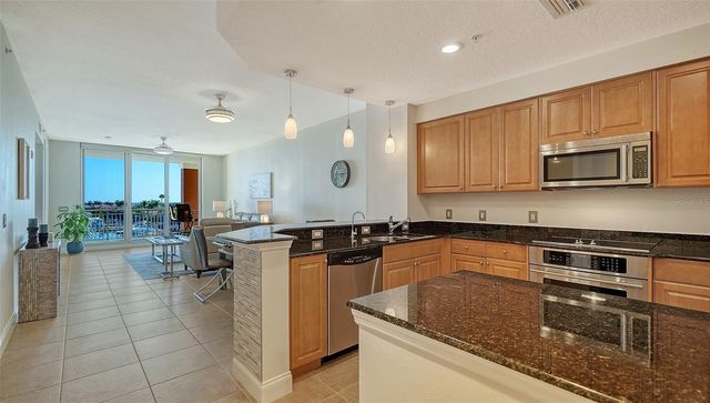 610 RIVIERA DUNES WAY 306, Palmetto, FL 34221