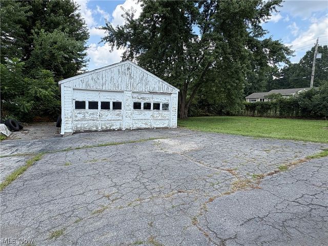 346 Plymouth Avenue, Girard, OH 44420