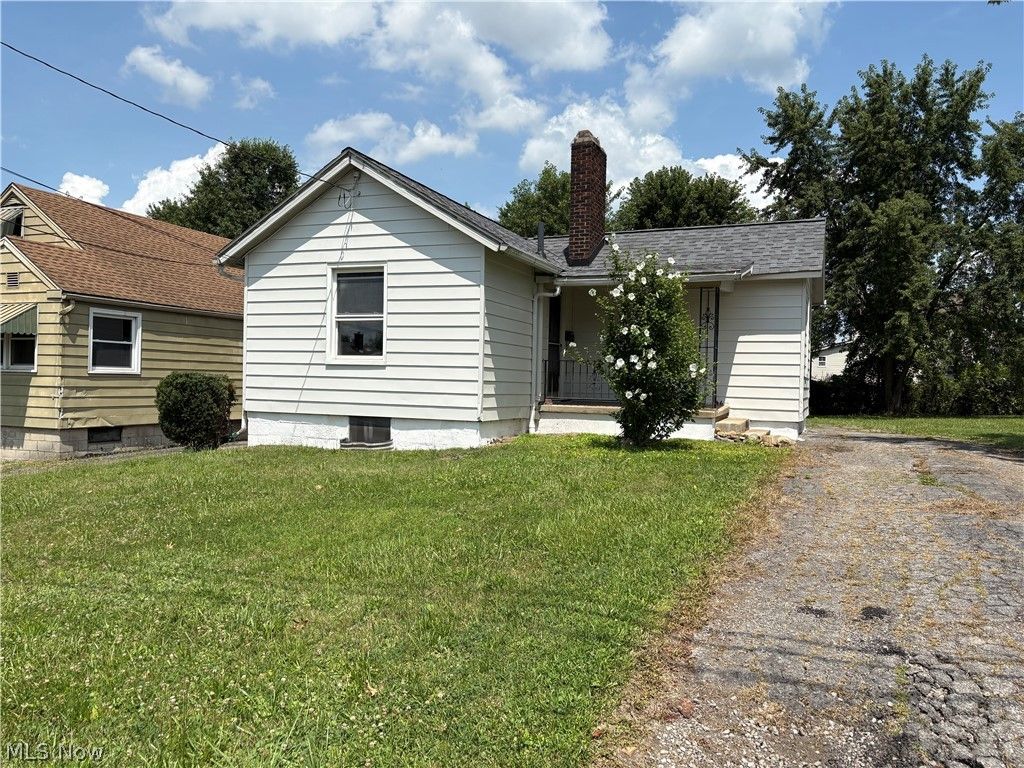 346 Plymouth Avenue, Girard, OH 44420