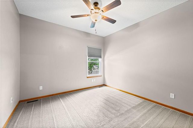 3907 SW Chartwell Court, Lee's Summit, MO 64082