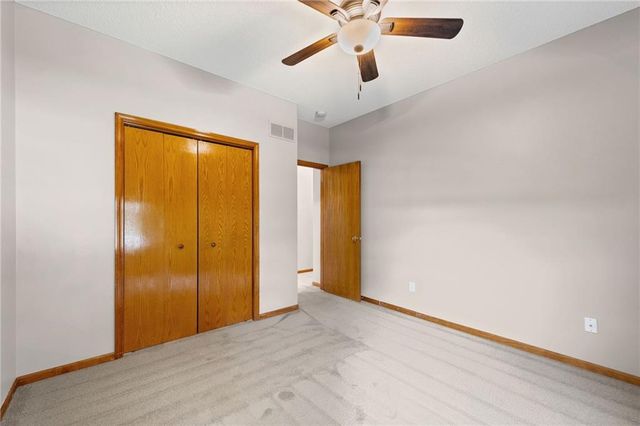 3907 SW Chartwell Court, Lee's Summit, MO 64082