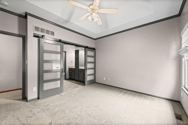 3907 SW Chartwell Court, Lee's Summit, MO 64082