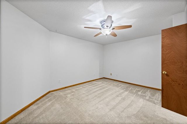 3907 SW Chartwell Court, Lee's Summit, MO 64082
