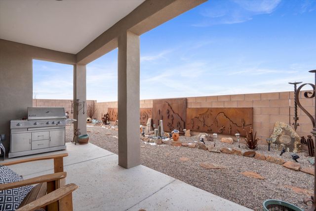 4293 Crowned Eagle Loop NE, Rio Rancho, NM 87144