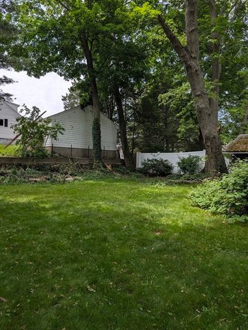 7 East Garfield Ave, Beverly, MA 01915