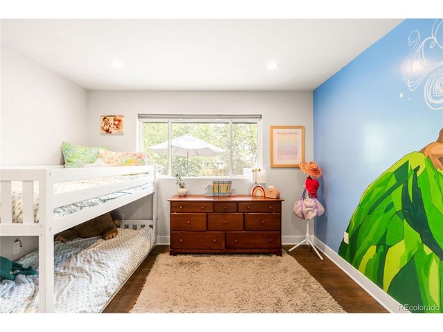 200 Locust St, Denver, CO 80220