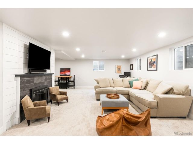 200 Locust St, Denver, CO 80220