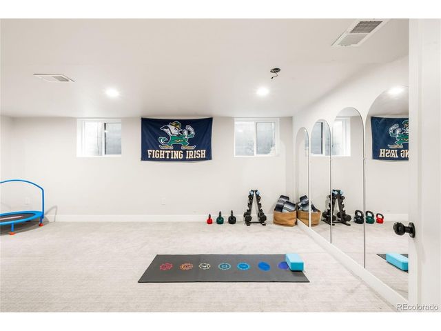 200 Locust St, Denver, CO 80220