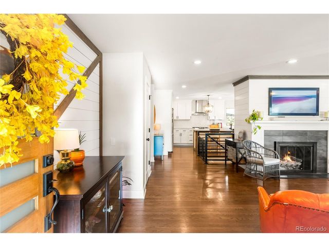 200 Locust St, Denver, CO 80220