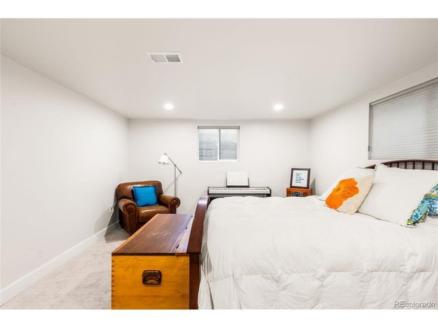 200 Locust St, Denver, CO 80220