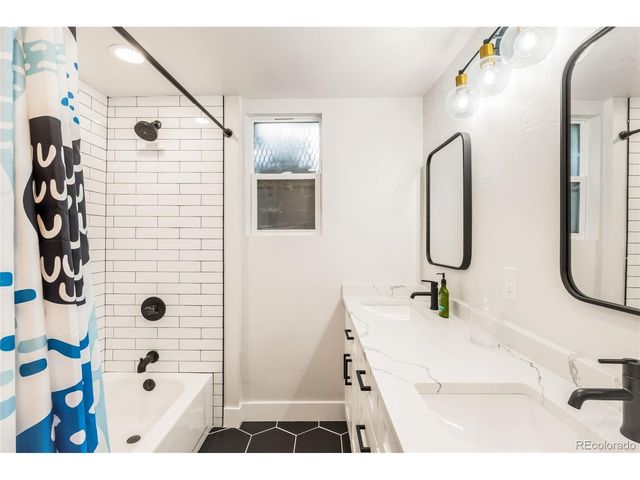 200 Locust St, Denver, CO 80220